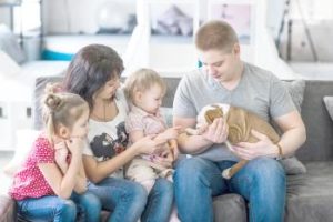 Familie mit Hund